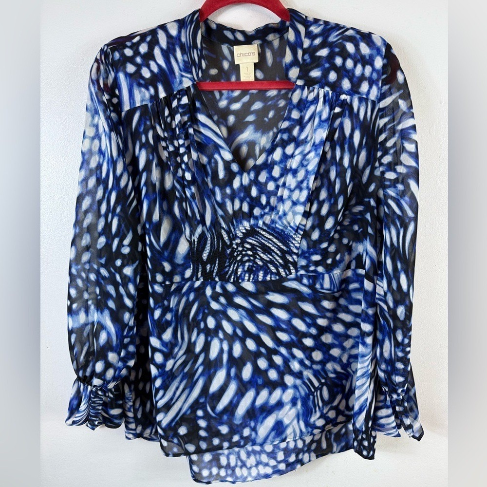 Chicos Sheer Blouse Blue White Size 1 US 8 Smocked Ruffle‎ Sleeve V-Neck
